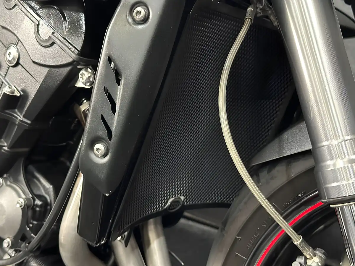 Used 2017 Triumph Street Triple RS Silver - Interior and Exterior details 16