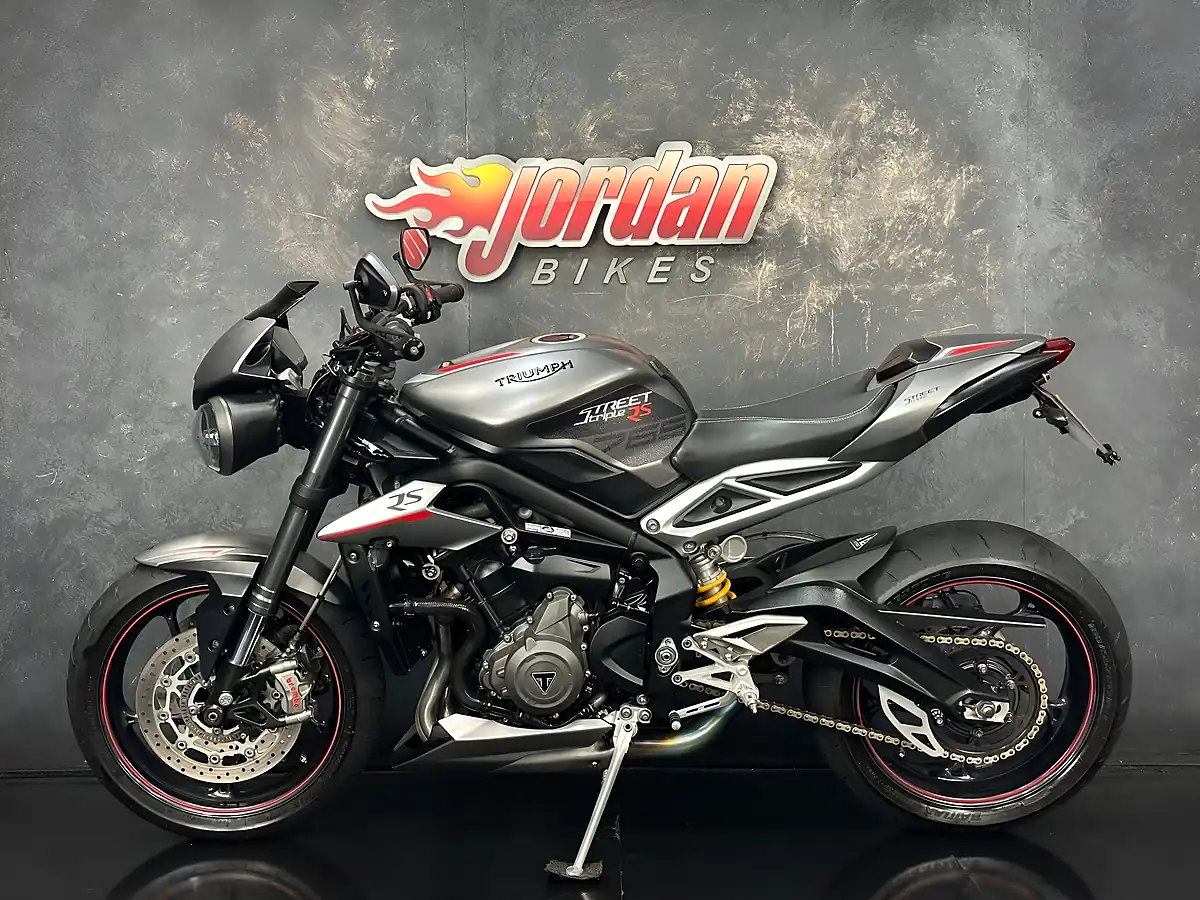 Used 2017 Triumph Street Triple RS Silver - Interior and Exterior details 2