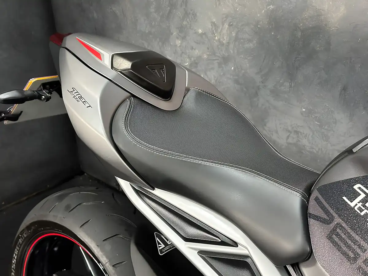Used 2017 Triumph Street Triple RS Silver - Interior and Exterior details 20