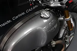 Used 2017 Triumph Thruxton R Silver - Interior and Exterior details 8