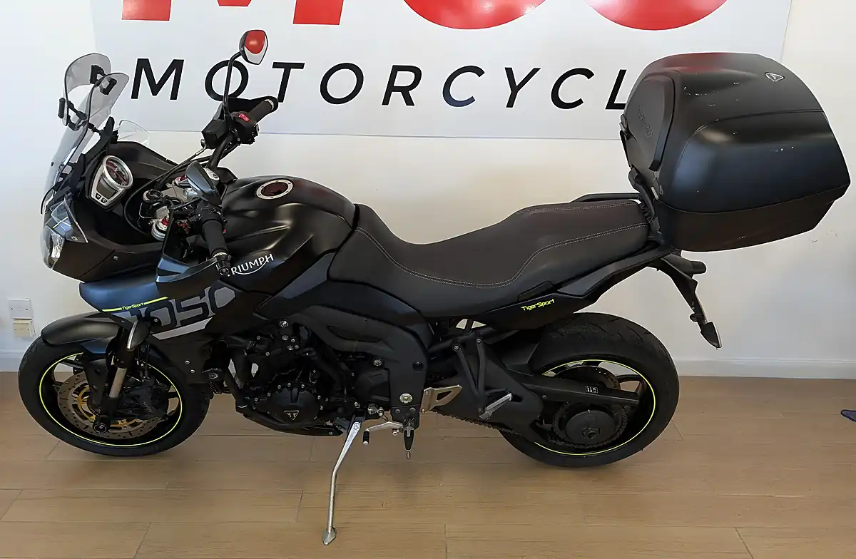 Used 2017 Triumph Tiger 1050 Sport Black - Interior and Exterior details 9