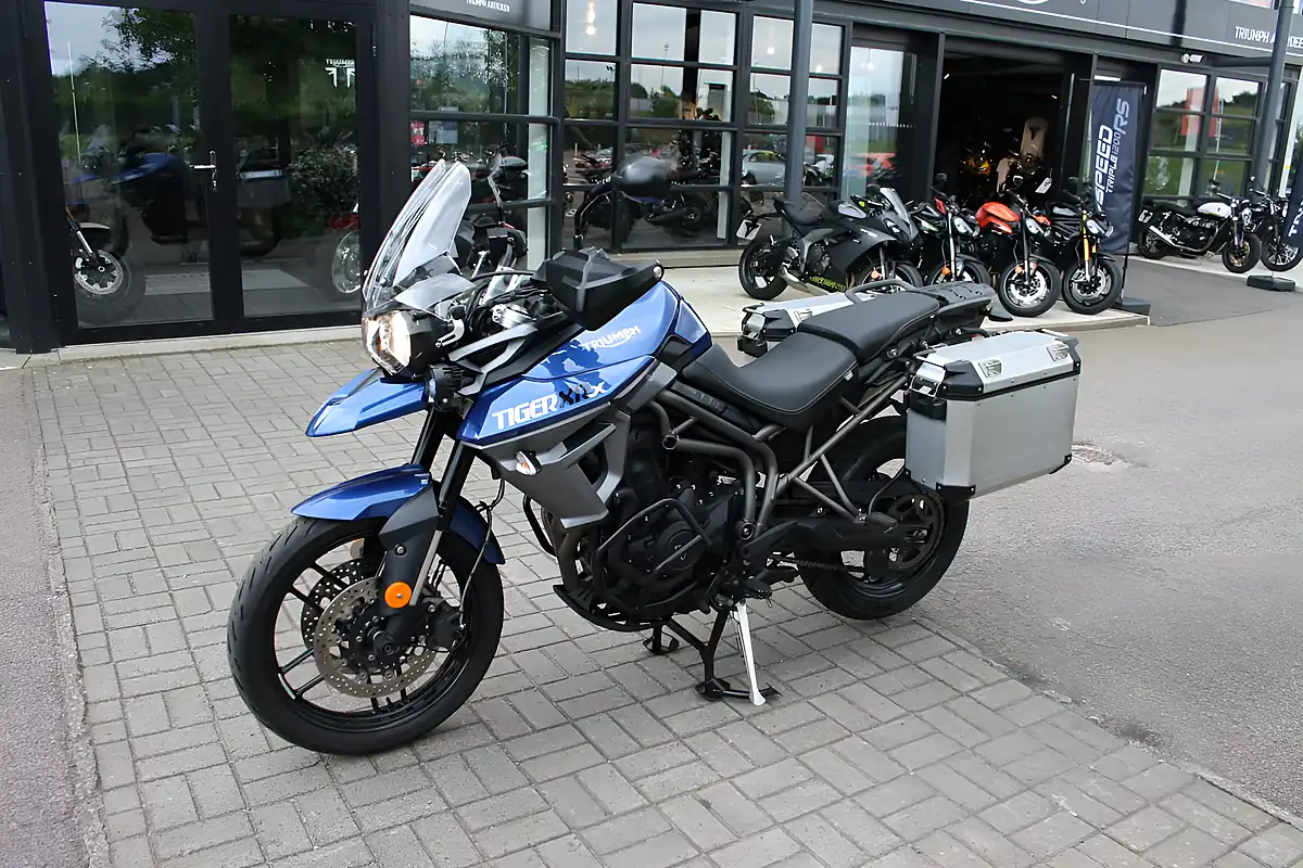 Used 2017 Triumph Tiger 800 Xrx Blue - Interior and Exterior details 8