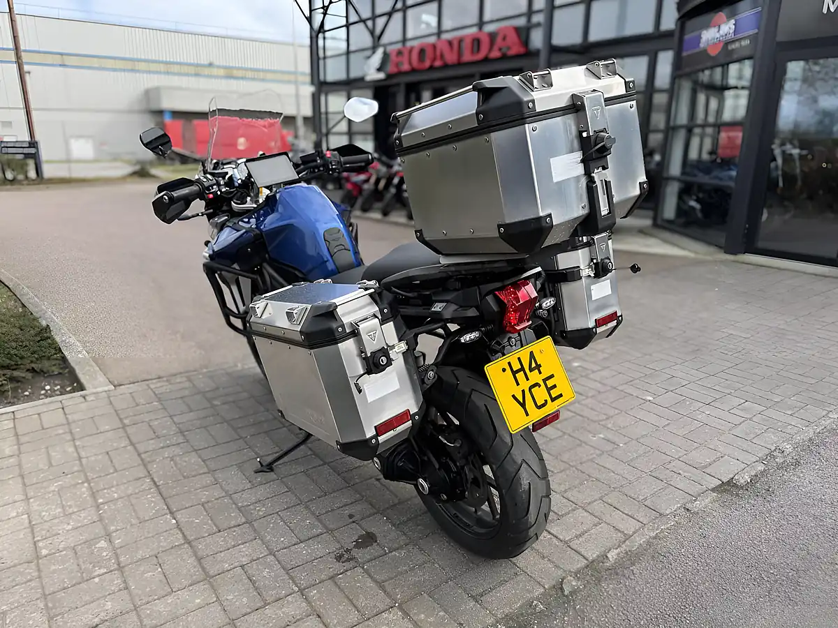Used 2017 Triumph Tiger Explorer Xrt Blue - Interior and Exterior details 7