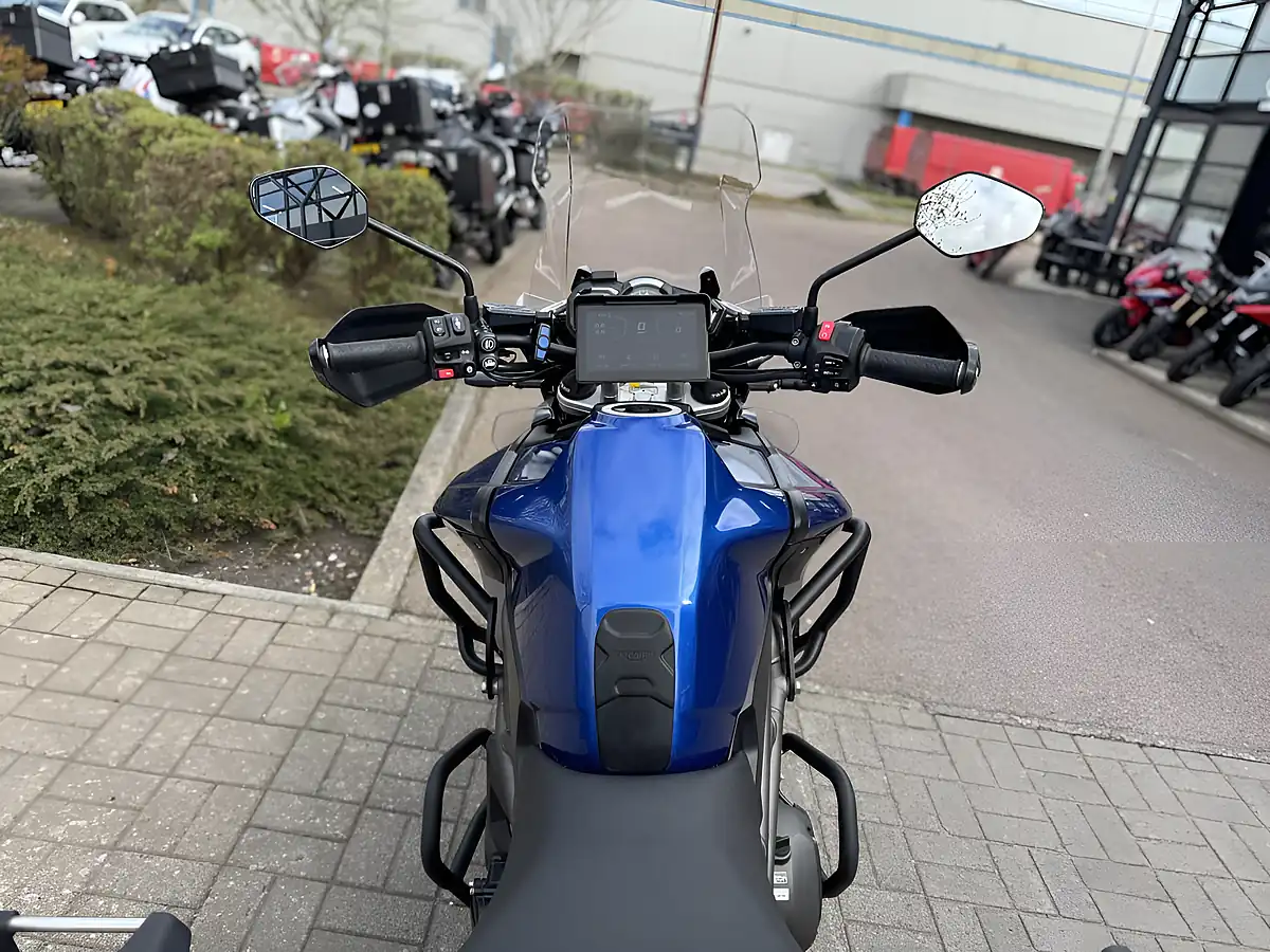 Used 2017 Triumph Tiger Explorer Xrt Blue - Interior and Exterior details 9