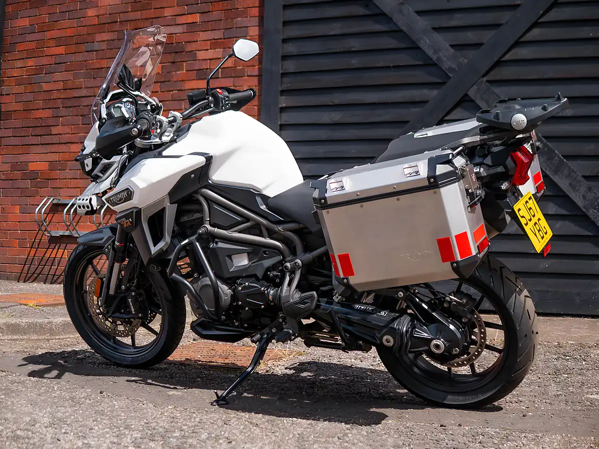 Used 2017 Triumph Tiger Explorer Xrx White - Interior and Exterior details 14