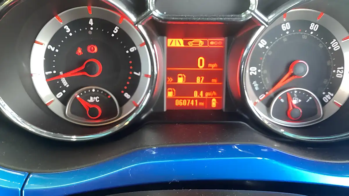 Used 2017 Vauxhall Adam Energised Blue - Interior and Exterior details 10