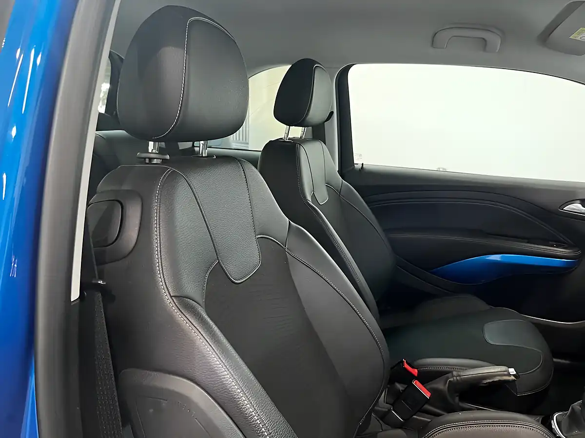 Used 2017 Vauxhall Adam Energised Blue - Interior and Exterior details 15