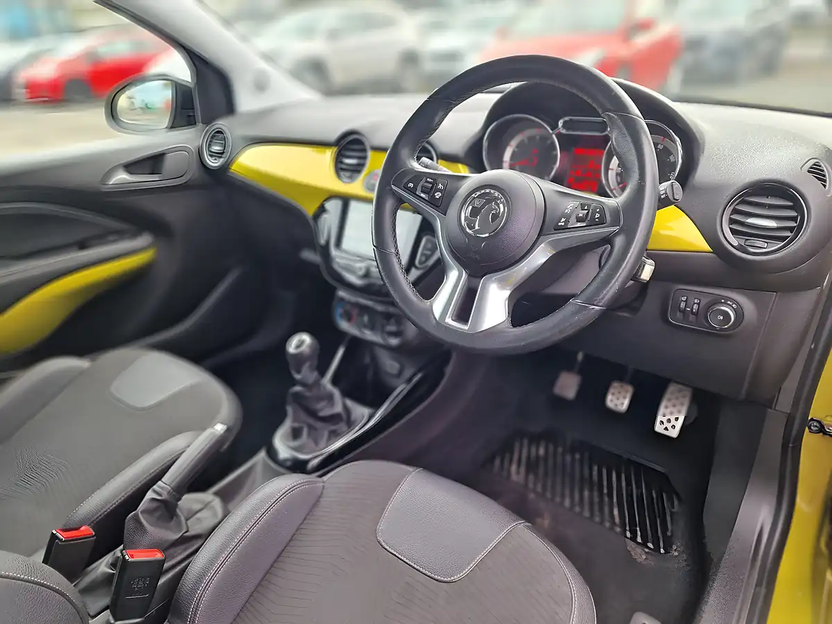 Used 2017 Vauxhall Adam Energised Gold - Interior and Exterior details 17