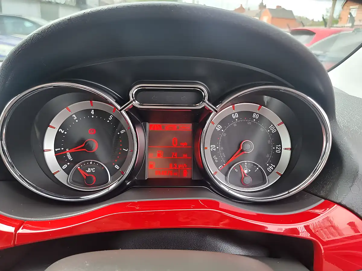 Used 2017 Vauxhall Adam Energised Red - Interior and Exterior details 11