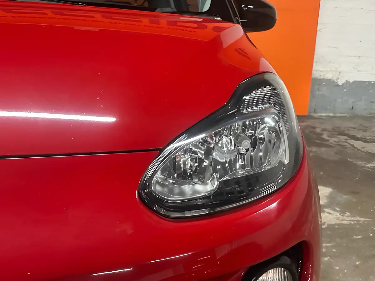 Used 2017 Vauxhall Adam Energised Red - Interior and Exterior details 16