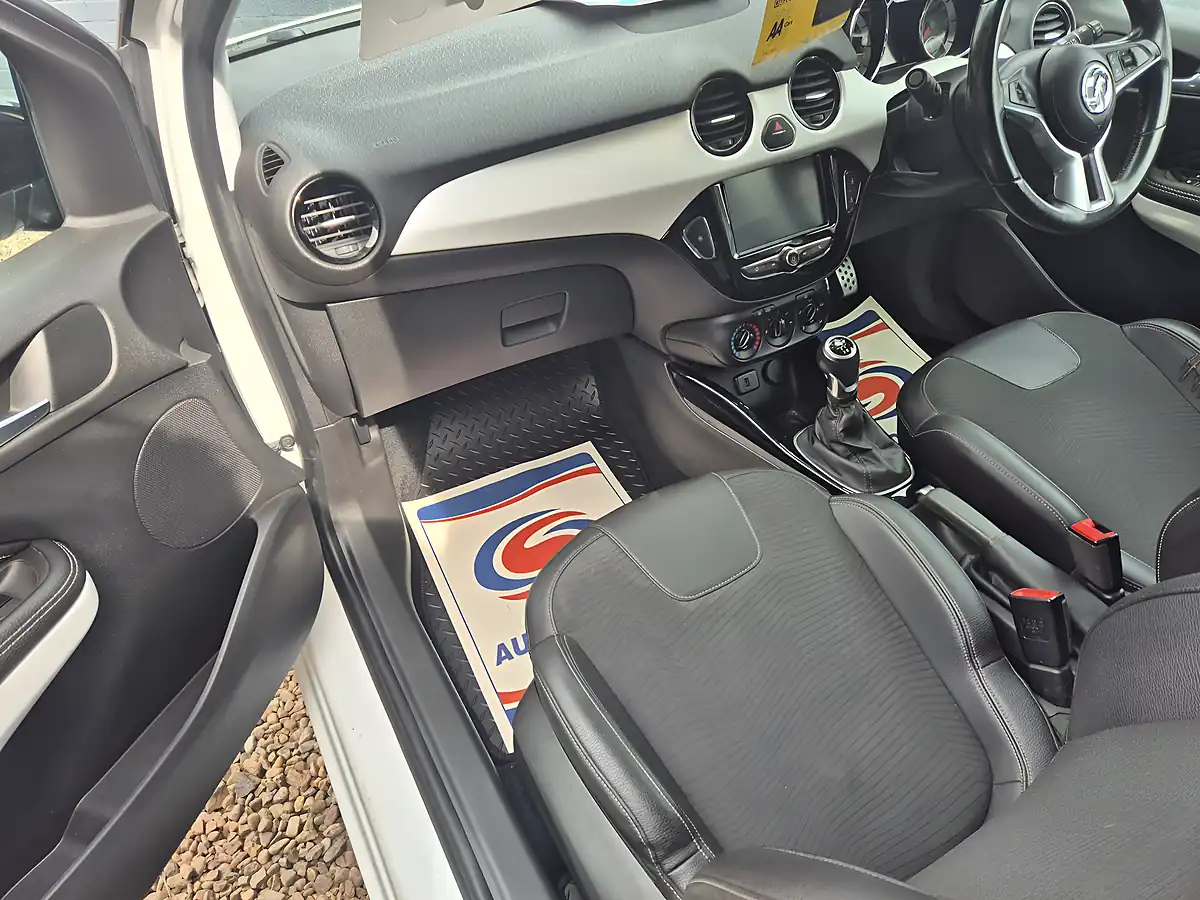 Used 2017 Vauxhall Adam Energised White - Interior and Exterior details 11