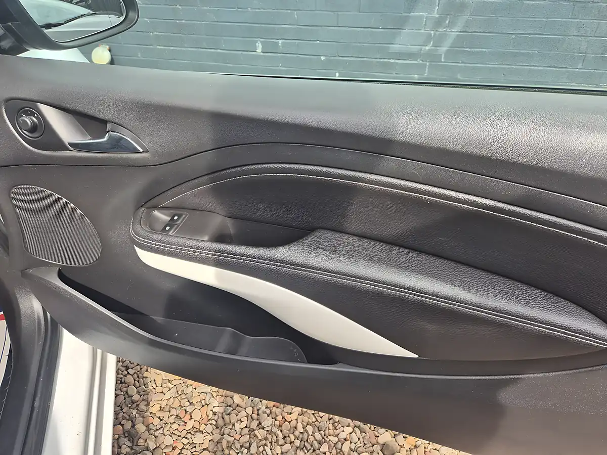Used 2017 Vauxhall Adam Energised White - Interior and Exterior details 15