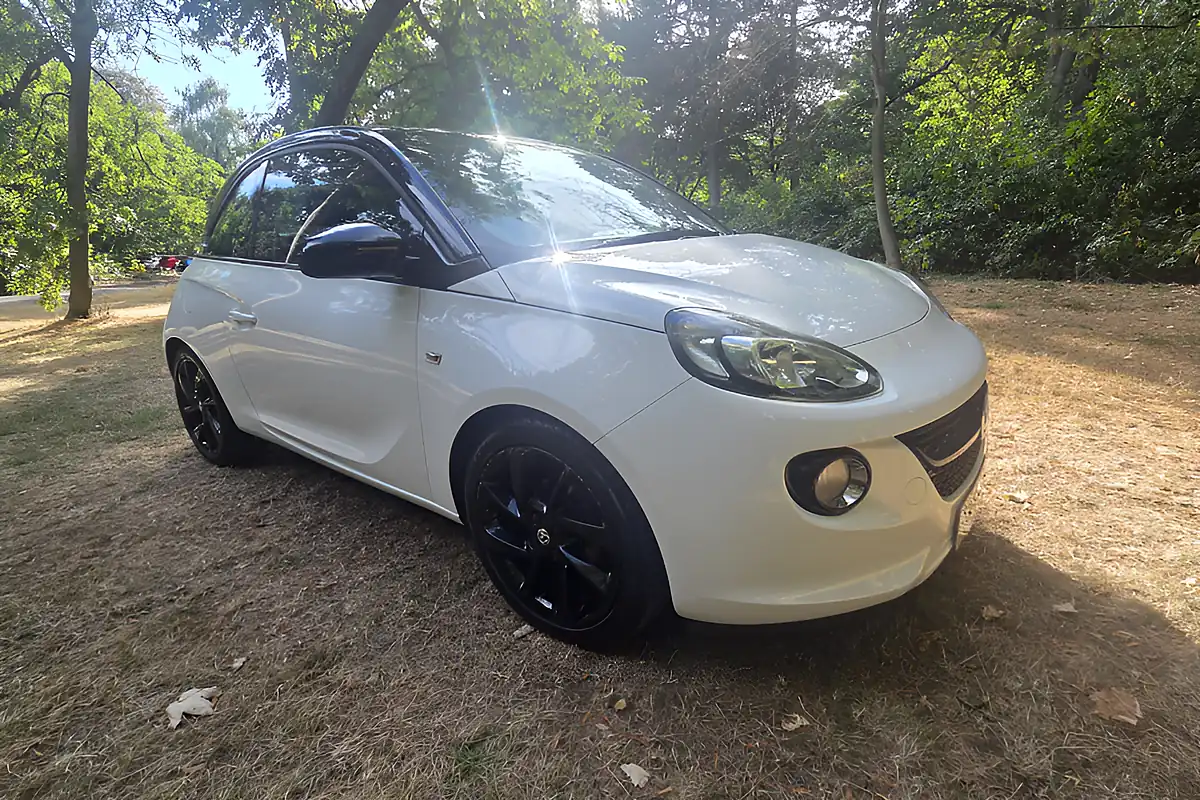 Used 2017 Vauxhall Adam Energised White - Front View