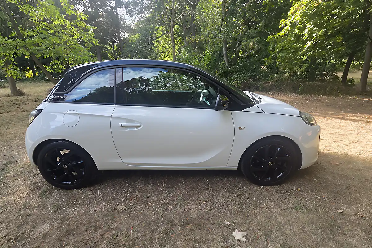 Used 2017 Vauxhall Adam Energised White - Interior and Exterior details 9