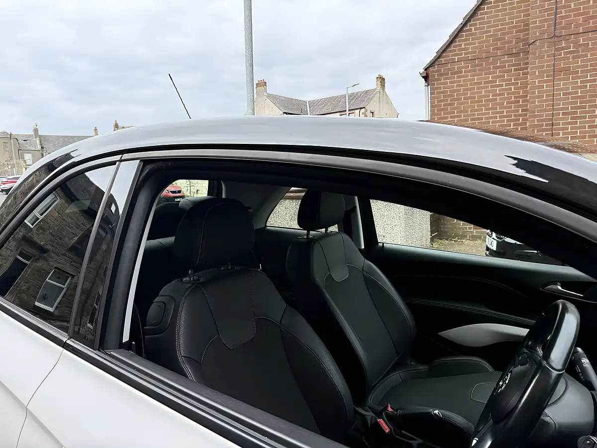 Used 2017 Vauxhall Adam Energised White - Interior and Exterior details 15