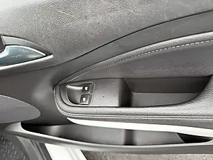 Used 2017 Vauxhall Adam Energised White - Interior and Exterior details 10