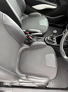 Used 2017 Vauxhall Adam Energised White - Interior and Exterior details 8