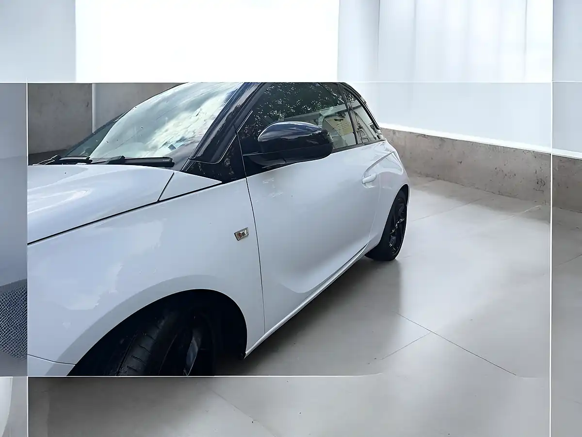Used 2017 Vauxhall Adam Energised White - Interior and Exterior details 11