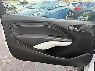 Used 2017 Vauxhall Adam Energised White - Interior and Exterior details 14