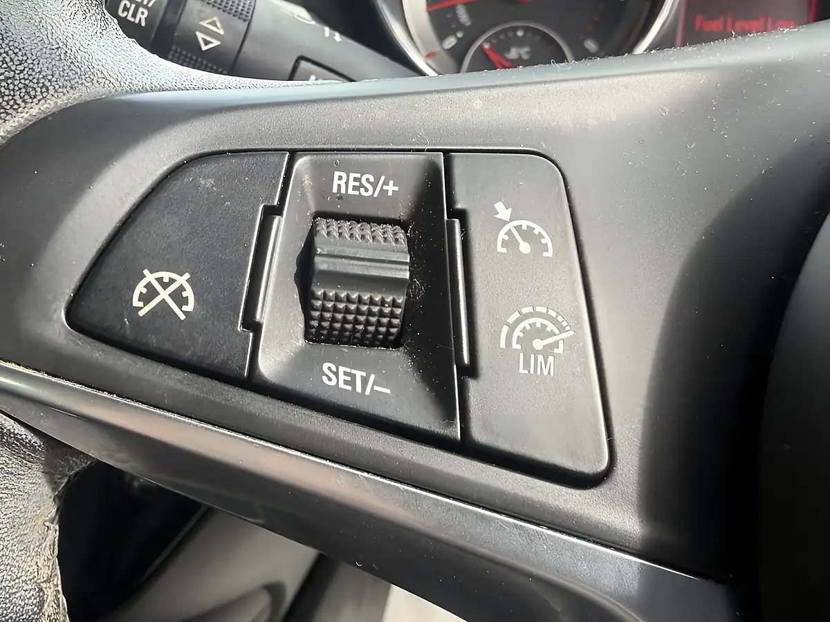 Used 2017 Vauxhall Adam Energised White - Interior and Exterior details 19