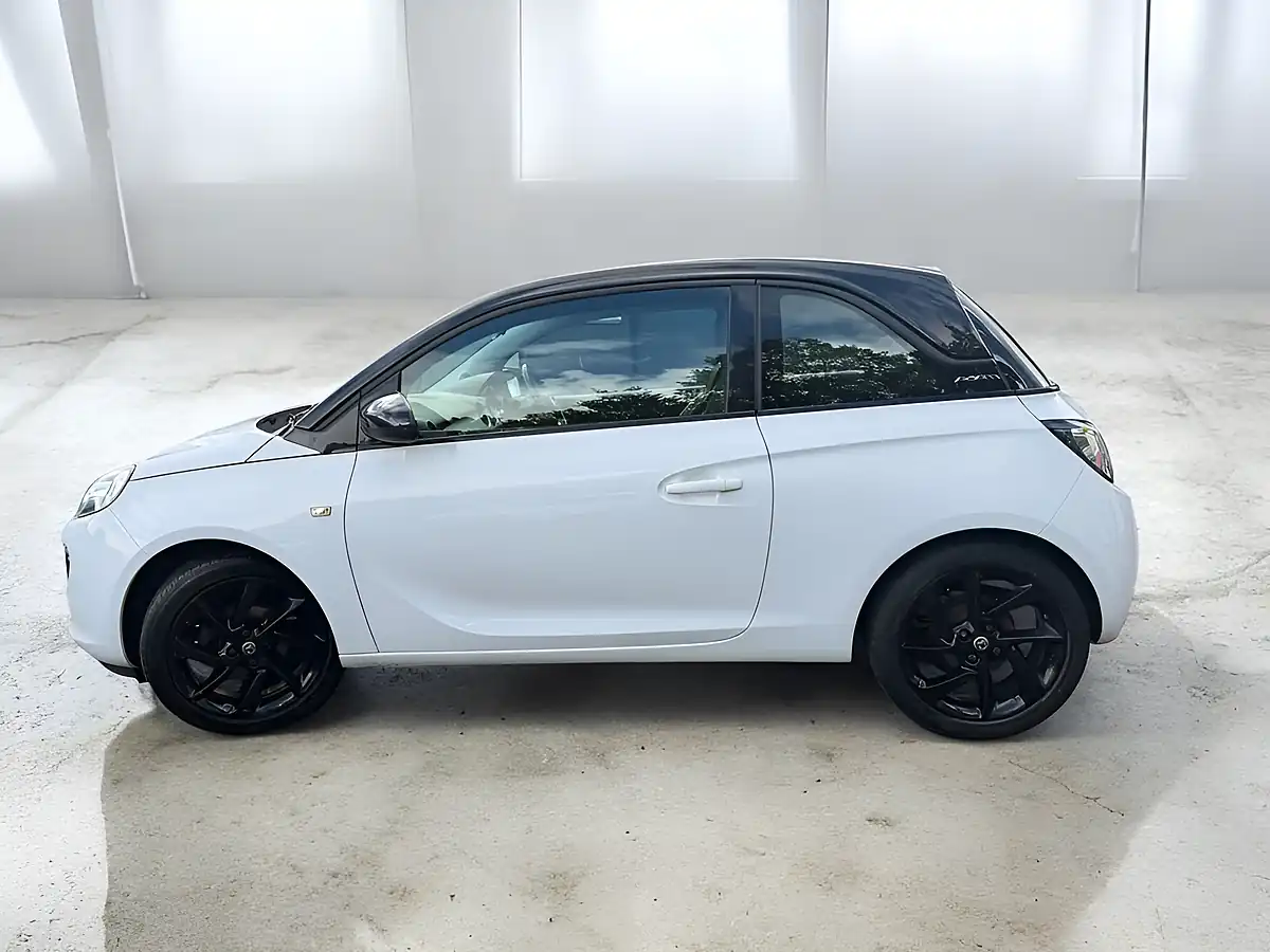 Used 2017 Vauxhall Adam Energised White - Interior and Exterior details 4