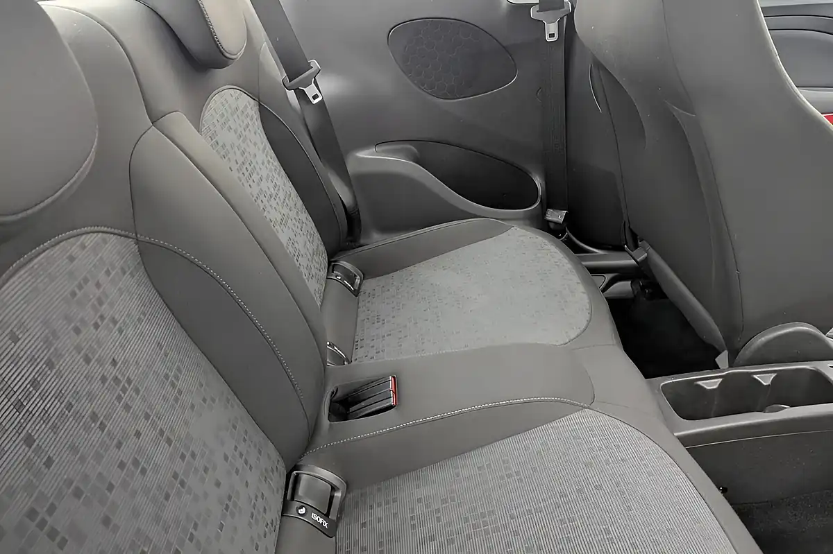 Used 2017 Vauxhall Adam Jam Red - Interior and Exterior details 17