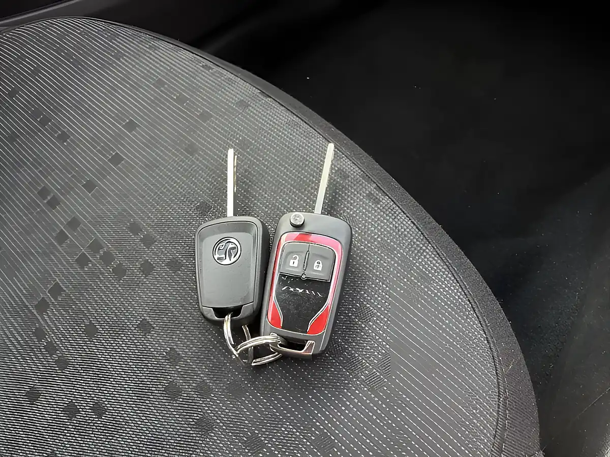 Used 2017 Vauxhall Adam Jam Red - Interior and Exterior details 17