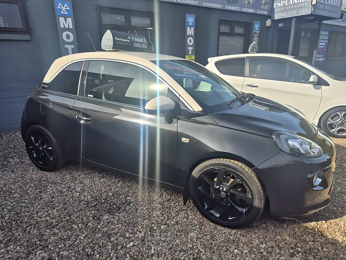 Used 2017 Vauxhall Adam Slam Black - Interior and Exterior details 7