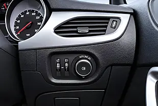 Used 2017 Vauxhall Astra Design Blue - Interior and Exterior details 12