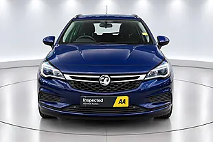 Used 2017 Vauxhall Astra Design Blue - Interior and Exterior details 2