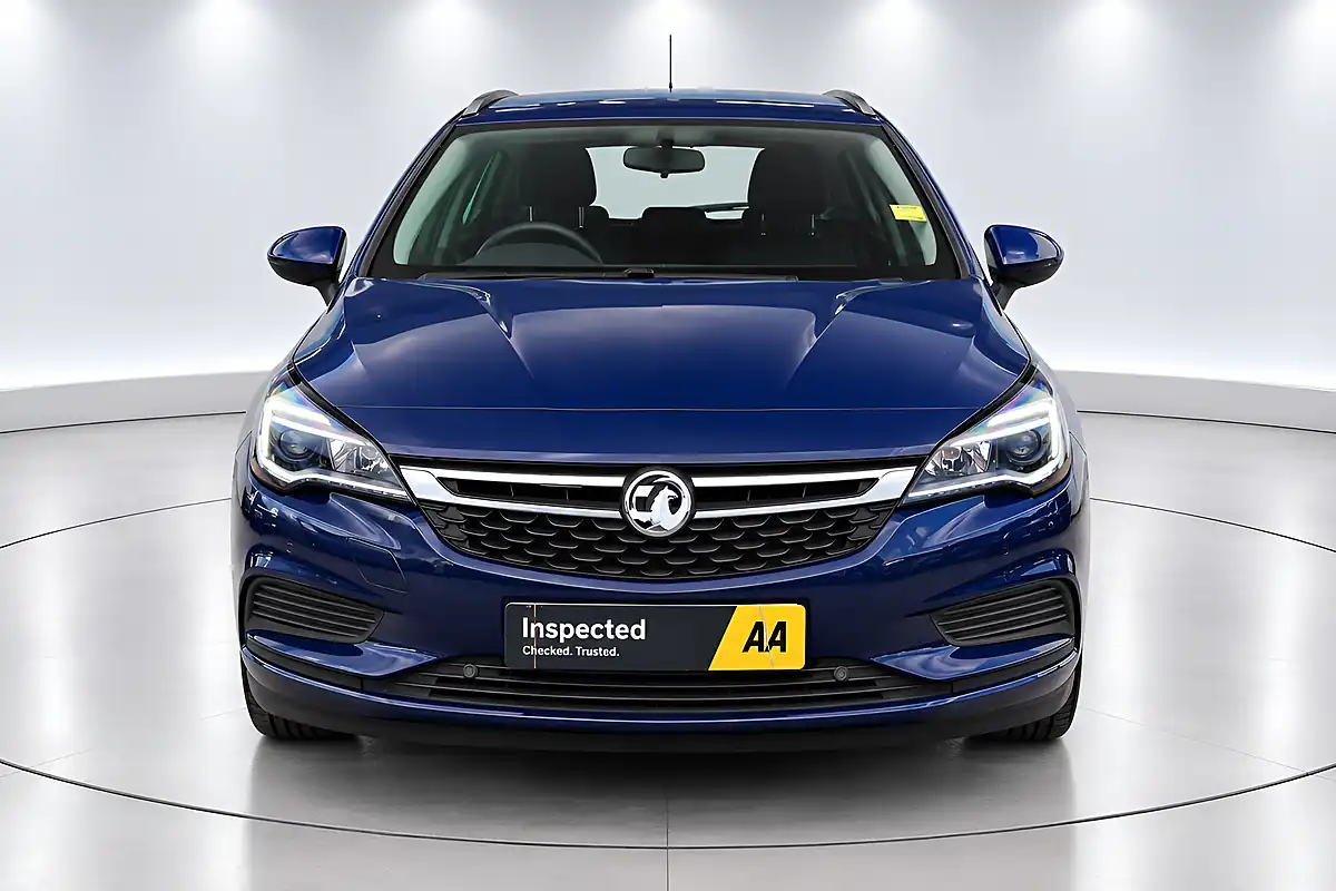 Used 2017 Vauxhall Astra Design Blue - Interior and Exterior details 2