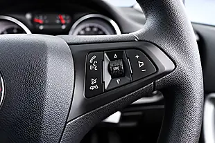 Used 2017 Vauxhall Astra Design Blue - Interior and Exterior details 20