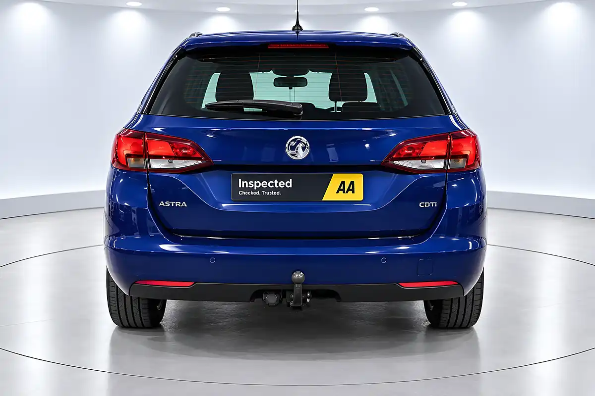 Used 2017 Vauxhall Astra Design Blue - Interior and Exterior details 7