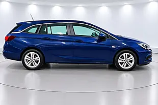 Used 2017 Vauxhall Astra Design Blue - Interior and Exterior details 9