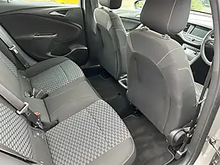 Used 2017 Vauxhall Astra Design Grey - Interior and Exterior details 12