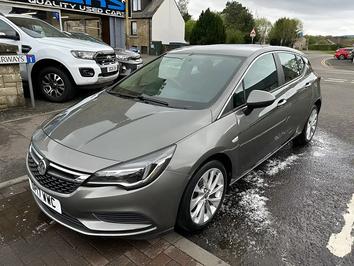 Used 2017 Vauxhall Astra Design Grey - Interior and Exterior details 2