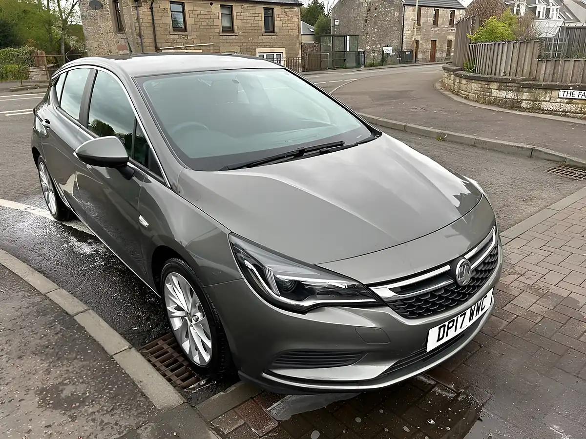 Used 2017 Vauxhall Astra Design Grey - Interior and Exterior details 5