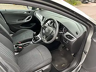 Used 2017 Vauxhall Astra Design Grey - Interior and Exterior details 6