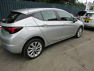 Used 2017 Vauxhall Astra Design Silver - Interior and Exterior details 3