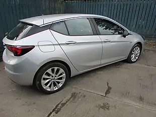 Used 2017 Vauxhall Astra Design Silver - Interior and Exterior details 8