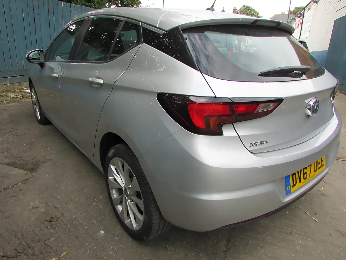 Used 2017 Vauxhall Astra Design Silver - Interior and Exterior details 9