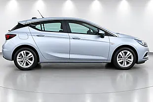 Used 2017 Vauxhall Astra Design Silver - Interior and Exterior details 10