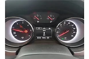 Used 2017 Vauxhall Astra Design Silver - Interior and Exterior details 8