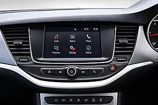 Used 2017 Vauxhall Astra Design Silver - Interior and Exterior details 14