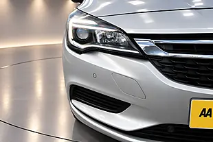 Used 2017 Vauxhall Astra Design Silver - Interior and Exterior details 4