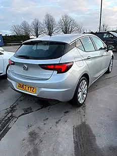 Used 2017 Vauxhall Astra Design Silver - Interior and Exterior details 4