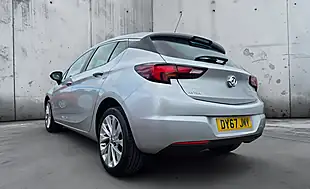 Used 2017 Vauxhall Astra Design Sovereign Silver - Interior and Exterior details 11