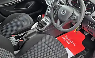 Used 2017 Vauxhall Astra Design Sovereign Silver - Interior and Exterior details 13