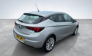 Used 2017 Vauxhall Astra Design Sovereign Silver - Interior and Exterior details 2