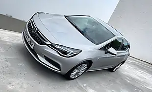 Used 2017 Vauxhall Astra Design Sovereign Silver - Interior and Exterior details 6